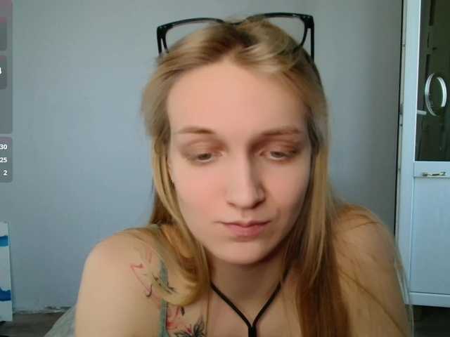 Alex-7595 live cam on BongaCams
