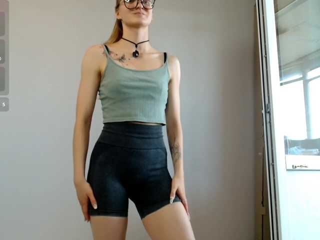 Alex-7595 live cam on BongaCams