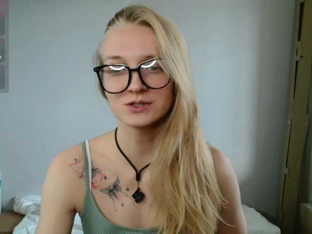 Alex-7595 live cam on BongaCams