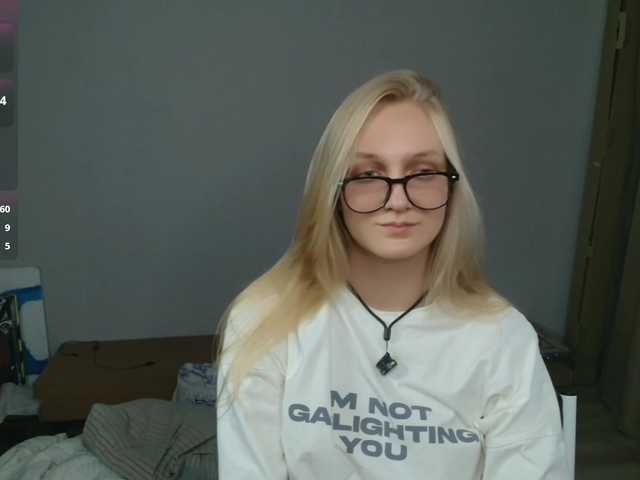 Alex-7595 live cam on BongaCams
