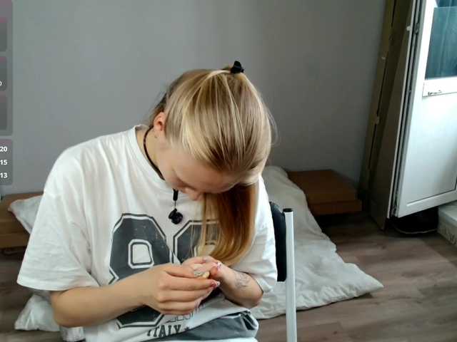 Alex-7595 live cam on BongaCams