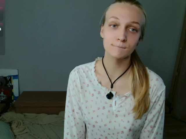 Alex-7595 live cam on BongaCams