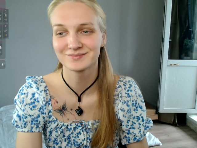 Alex-7595 live cam on BongaCams