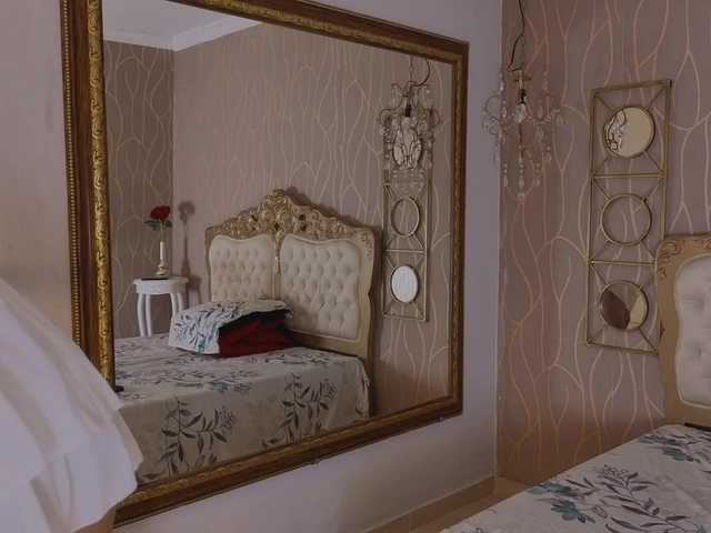 Miladiosa live cam on BongaCams