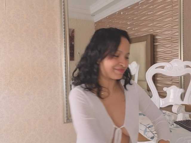 Miladiosa live cam on BongaCams