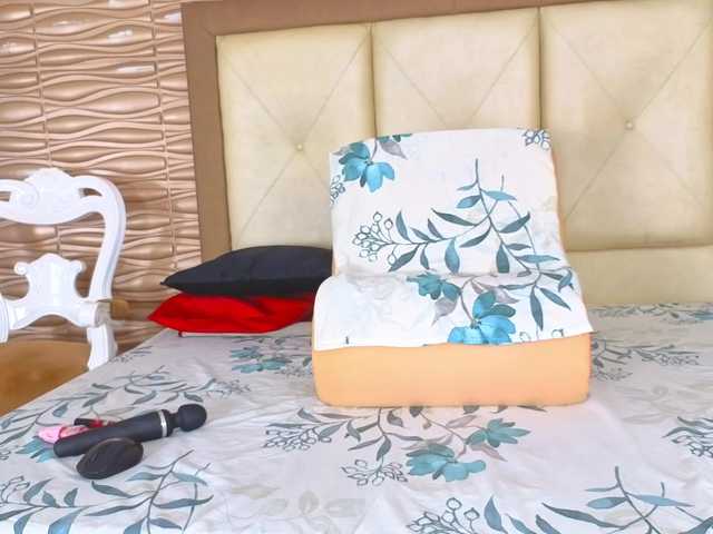 Miladiosa live cam on BongaCams