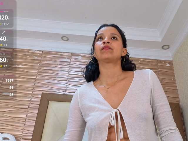 le modèle Miladiosa est en webcam porno dans un show sur le site bongacams, il possède les tags suivants: Latino/Hispanic,Brunette,Hairy