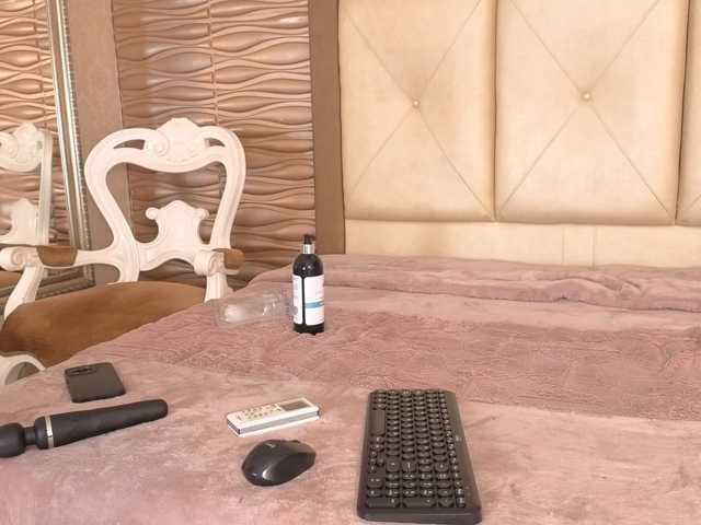 Miladiosa live cam on BongaCams