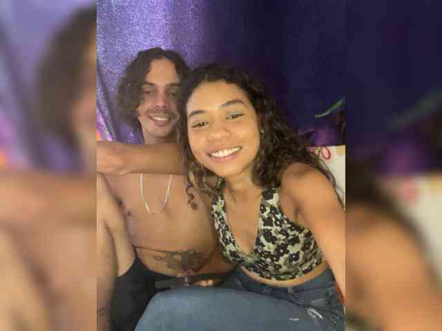 Modelo: BRHotCouple