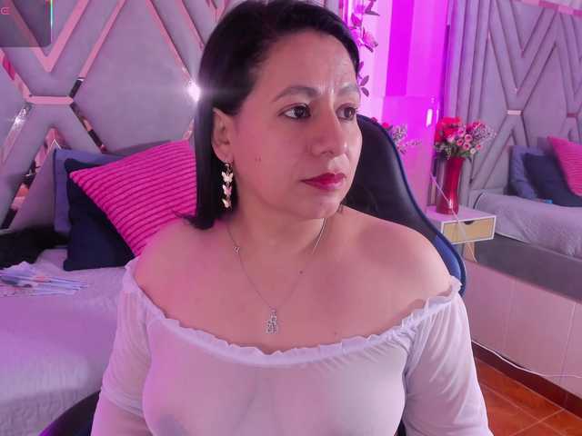 adri-rivera live cam on BongaCams