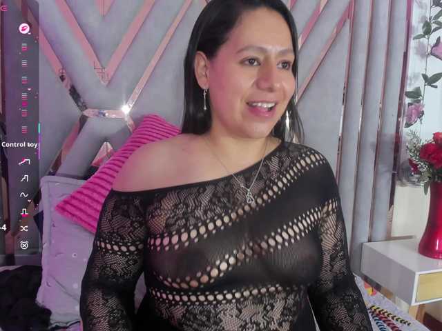 adri-rivera live cam on BongaCams