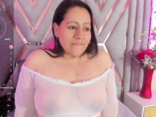 adri-rivera live cam