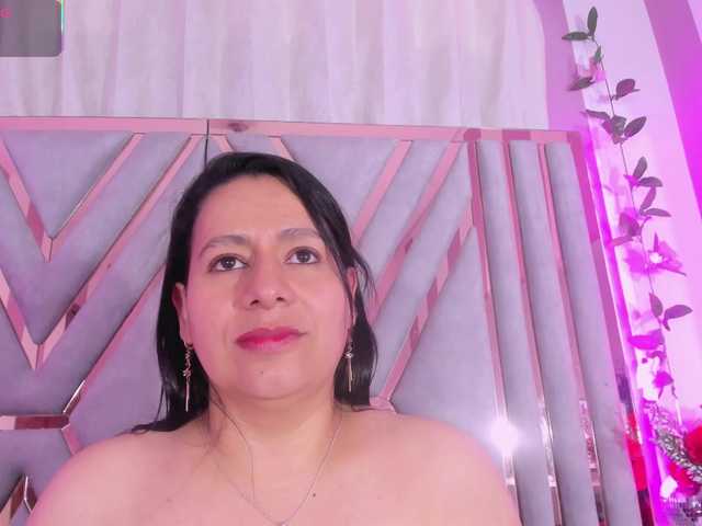adri-rivera live cam on BongaCams