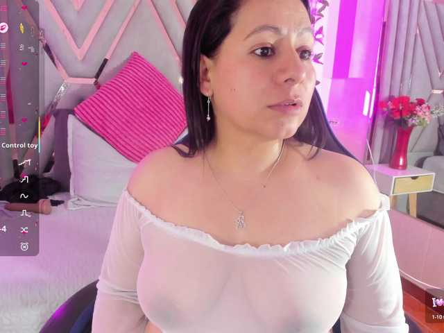adri-rivera live cam on BongaCams