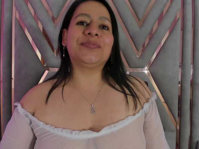adri-rivera live cam on BongaCams