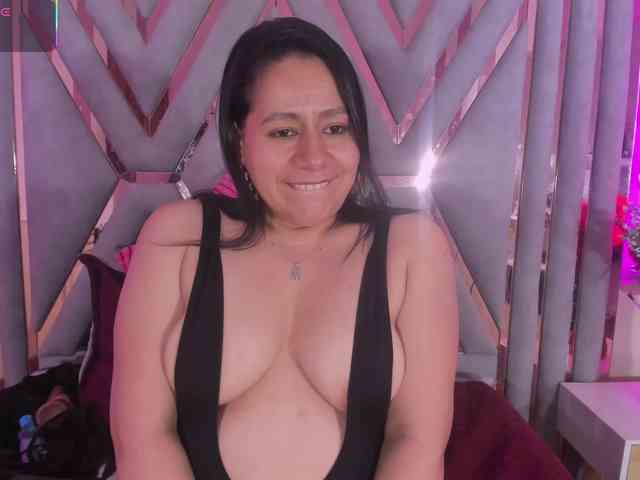 adri-rivera webcam
