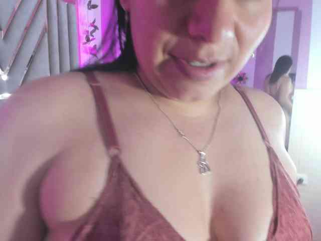 adri-rivera webcam