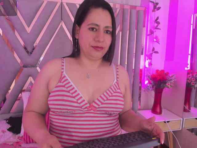 adri-rivera webcam
