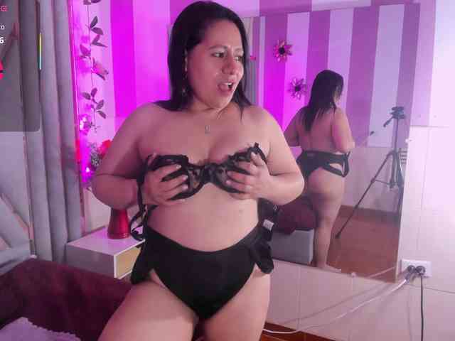 adri-rivera webcam