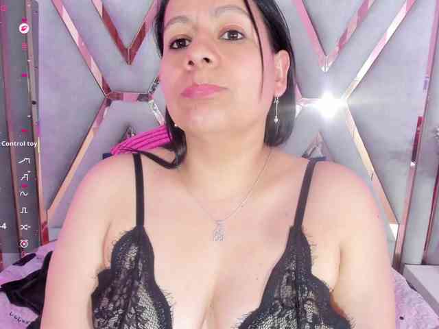 adri-rivera webcam