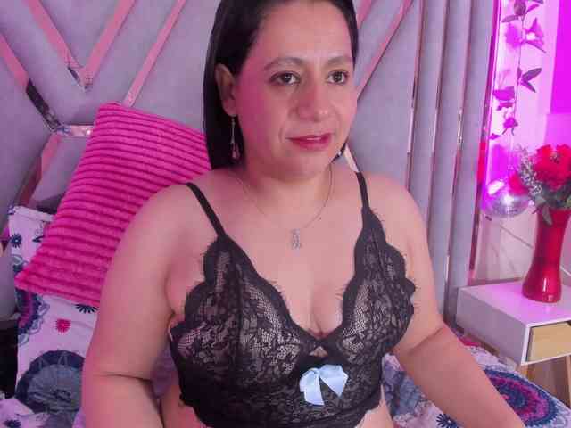 adri-rivera webcam