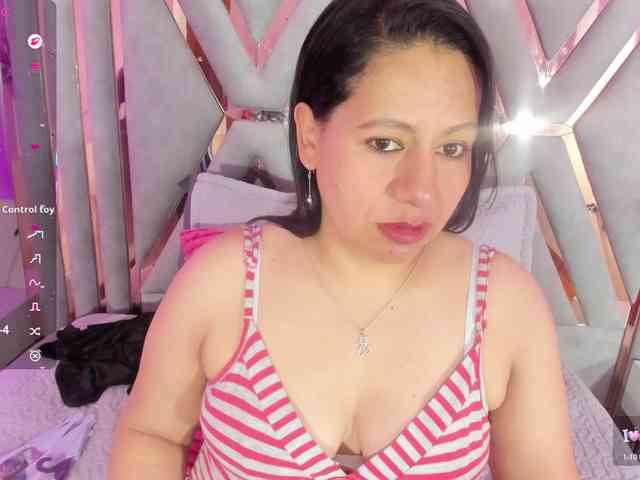adri-rivera webcam