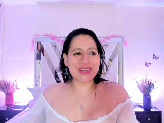 adri-rivera webcam