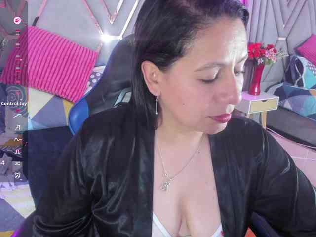 adri-rivera webcam