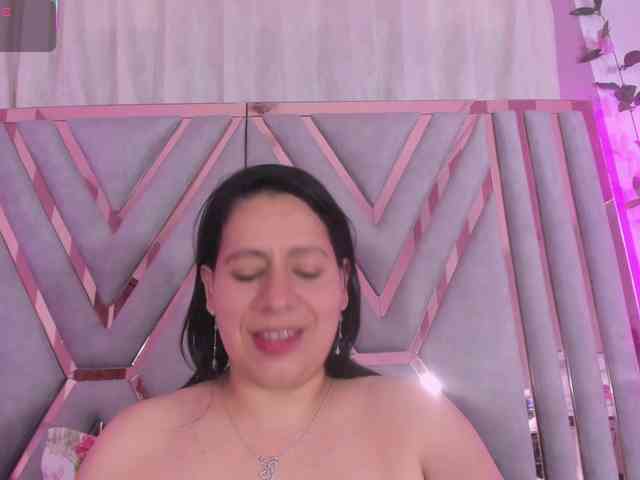 adri-rivera webcam