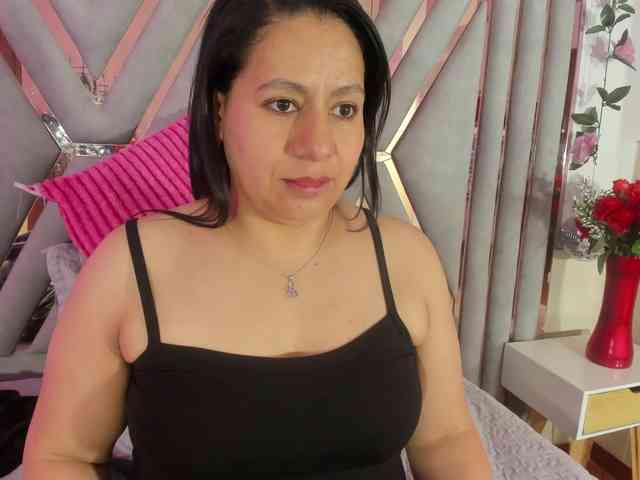 adri-rivera webcam