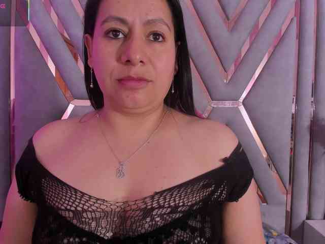 adri-rivera webcam