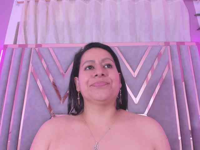 adri-rivera webcam