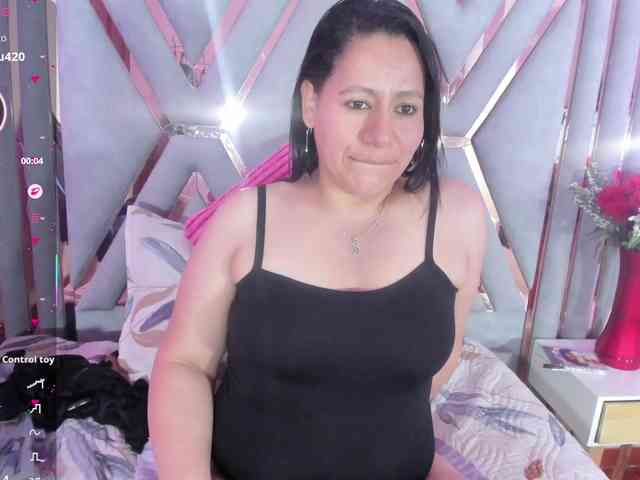 adri-rivera webcam