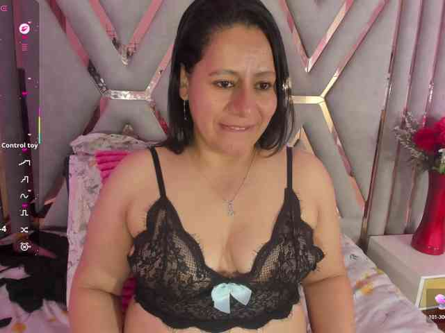 adri-rivera webcam