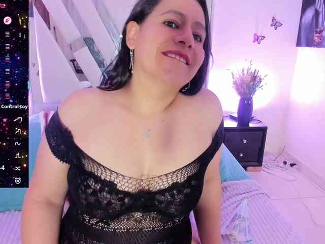 adri-rivera's live room