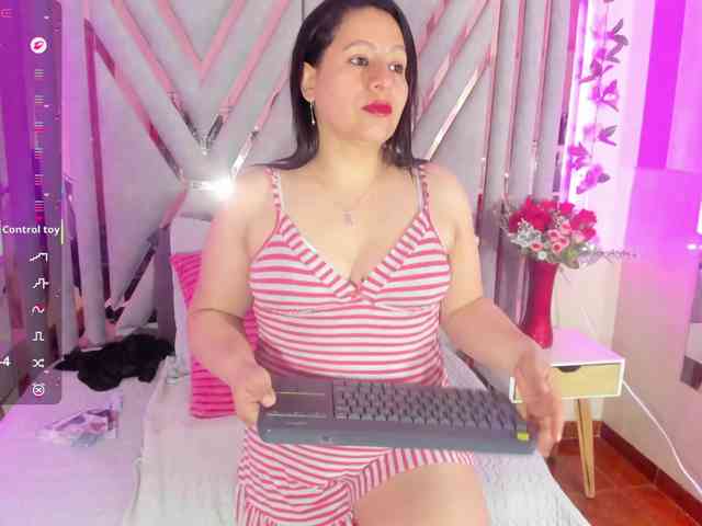 adri-rivera webcam