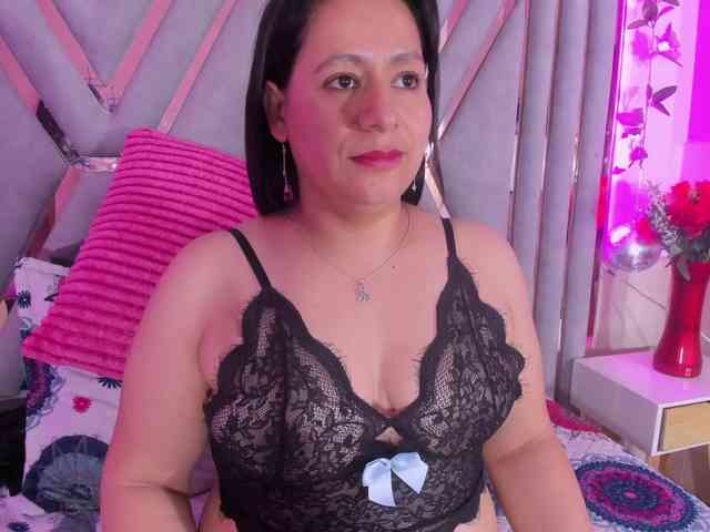 adri-rivera webcam