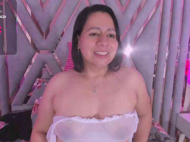 adri-rivera webcam