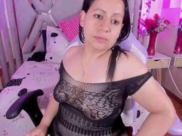 adri-rivera webcam