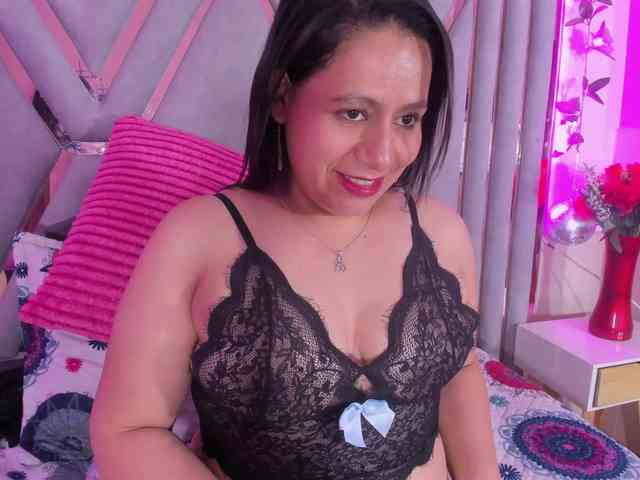 adri-rivera webcam