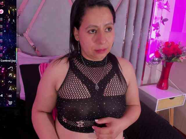 adri-rivera webcam