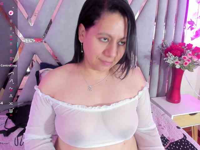 adri-rivera webcam