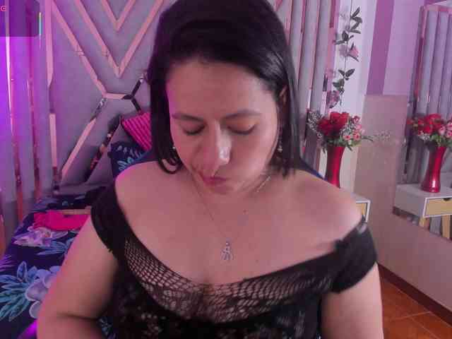adri-rivera webcam