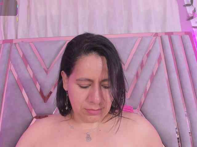 adri-rivera webcam