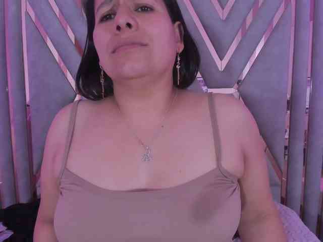 adri-rivera webcam