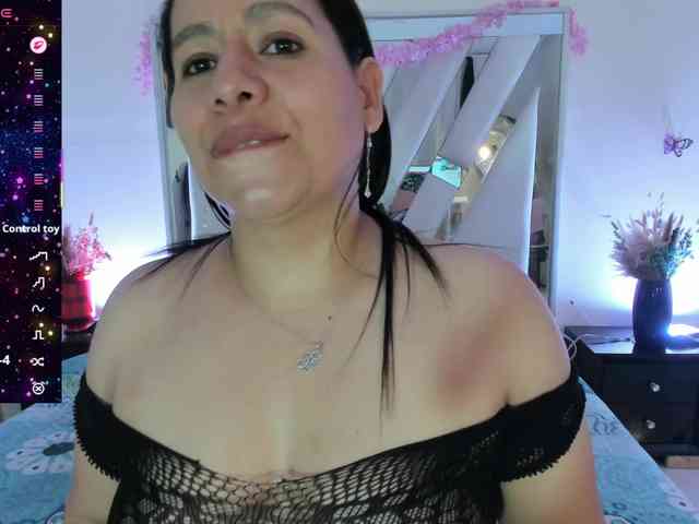 adri-rivera webcam