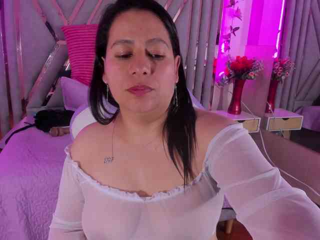 adri-rivera webcam