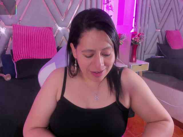 adri-rivera webcam