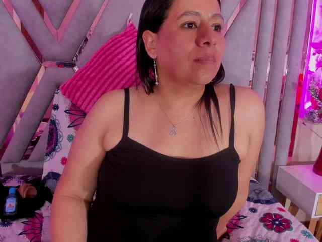 adri-rivera webcam