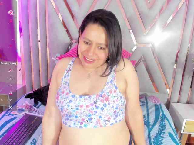 adri-rivera webcam